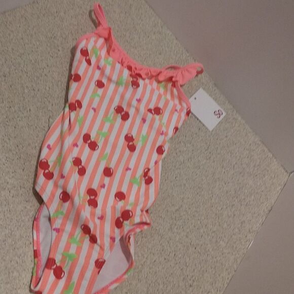 👍 Girl's Coral One Piece Swimsuit Size 5/6. Cherries. K1 - Picture 1 of 4